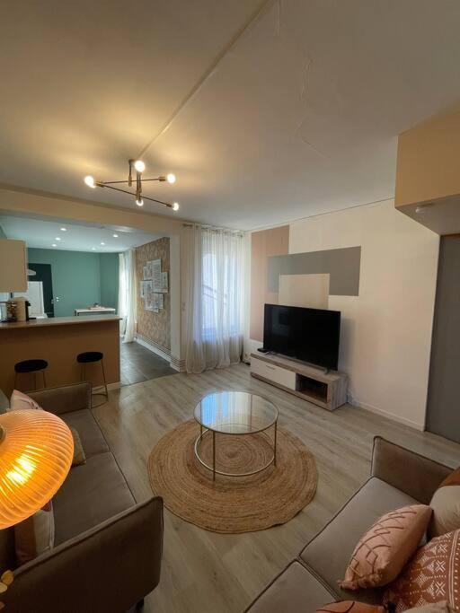Appartement Spacieux A Deux Pas Du Centre Reims Exterior foto
