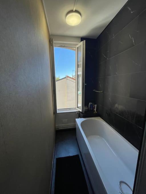 Appartement Spacieux A Deux Pas Du Centre Reims Exterior foto
